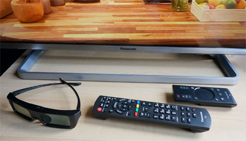 Pedestal stand, remote controls and 3D glasses